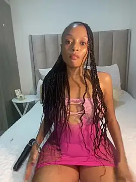 Snapshot of SexyDee025 chatting on 01/07/25, 01:35 SexyDee025 online show from 01/07/25, 01:35