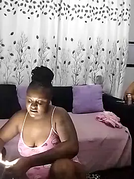 Snapshot of TheDoubleTrouble18xxx chatting on 10/28/25, 06:54 TheDoubleTrouble18xxx online show from 10/28/25, 06:54