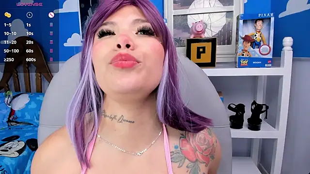 Snapshot of miss_keisi chatting on 12/30/24, 06:20 miss keisi online show from 12/30/24, 06:20