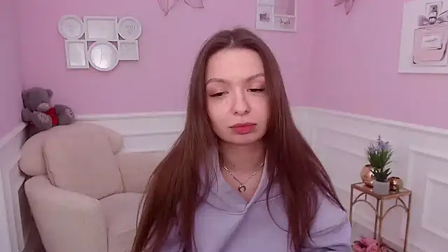 Snapshot of LucySkilar chatting on 12/02/24, 09:45 LucySkilar online show from 12/02/24, 09:45