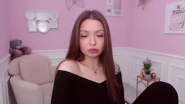 Snapshot of LucySkilar chatting on 12/03/24, 08:49 LucySkilar online show from 12/03/24, 08:49