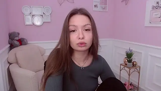 Snapshot of LucySkilar chatting on 12/12/24, 05:52 LucySkilar online show from 12/12/24, 05:52