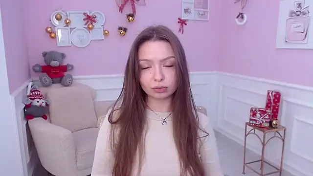 Snapshot of LucySkilar chatting on 12/29/24, 05:42 LucySkilar online show from 12/29/24, 05:42