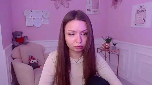 Snapshot of LucySkilar chatting on 01/17/25, 08:34 LucySkilar online show from 01/17/25, 08:34