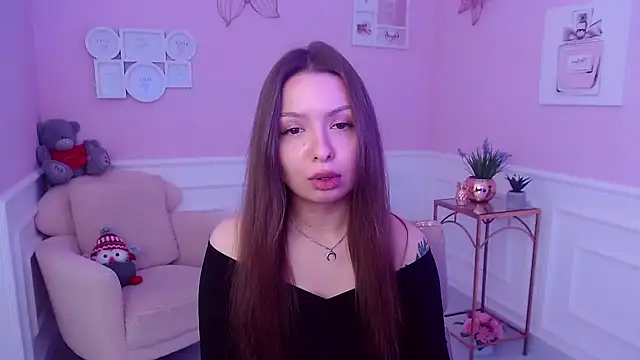 Snapshot of LucySkilar chatting on 01/23/25, 11:26 LucySkilar online show from 01/23/25, 11:26