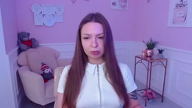 Snapshot of LucySkilar chatting on 01/28/25, 11:28 LucySkilar online show from 01/28/25, 11:28