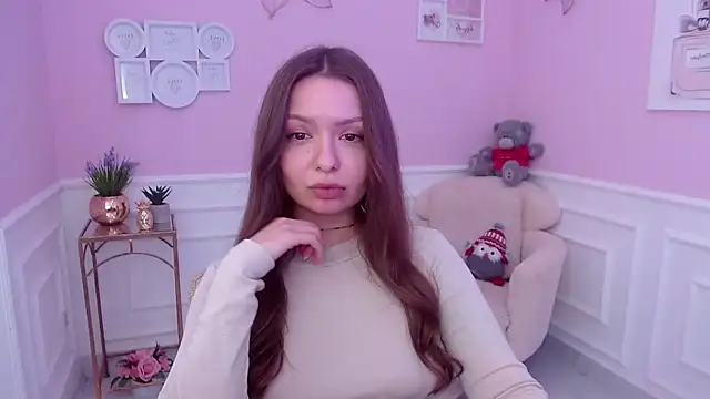 Snapshot of LucySkilar chatting on 02/02/25, 12:13 LucySkilar online show from 02/02/25, 12:13