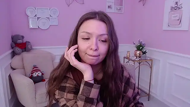 Snapshot of LucySkilar chatting on 03/16/25, 10:22 LucySkilar online show from 03/16/25, 10:22