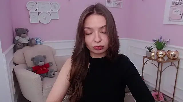 Snapshot of LucySkilar chatting on 09/09/25, 04:56 LucySkilar online show from 09/09/25, 04:56