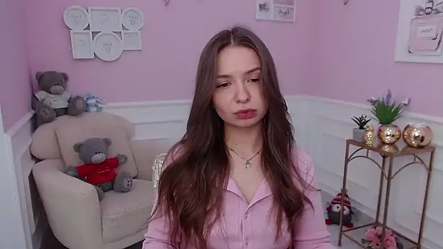 Snapshot of LucySkilar chatting on 09/12/25, 04:23 LucySkilar online show from 09/12/25, 04:23