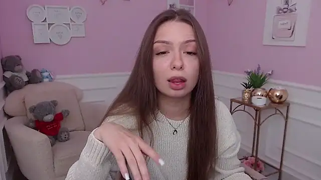 Snapshot of LucySkilar chatting on 11/02/25, 06:16 LucySkilar online show from 11/02/25, 06:16