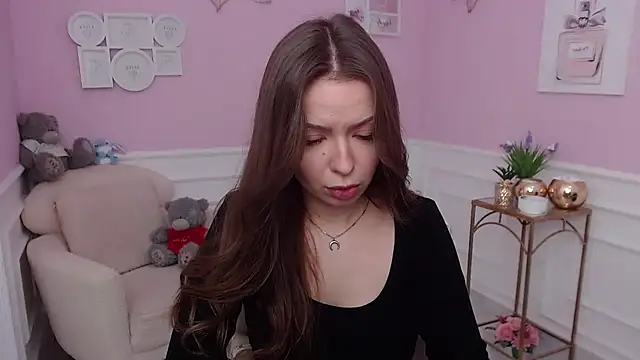 Snapshot of LucySkilar chatting on 11/20/25, 05:40 LucySkilar online show from 11/20/25, 05:40