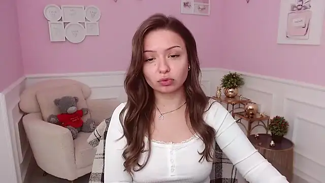 LucySkilar online show from 07/10/26, 04:28