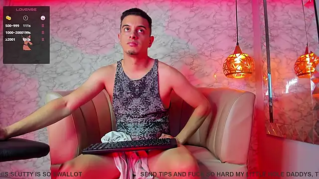 Snapshot of Maximo__ chatting on 11/25/25, 10:10 Maximo online show from 11/25/25, 10:10