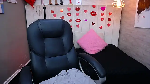 MaturePure online show from 03/13/25, 01:43