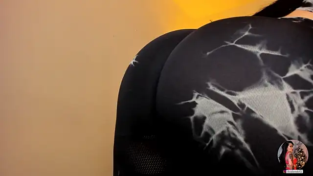 leslie k online show from 02/07/25, 03:23