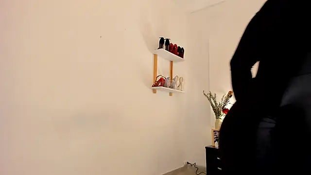 leslie k online show from 03/19/25, 02:59