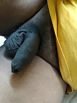 Snapshot of Brown_Munda047 chatting on 10/23/25, 10:19 Brown Munda047 online show from 10/23/25, 10:19