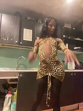 tamarabigass1 online show from 03/15/25, 08:21