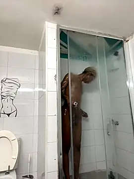 tamarabigass1 online show from 10/13/25, 03:56