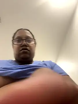 ebonyred online show from 06/05/26, 04:02