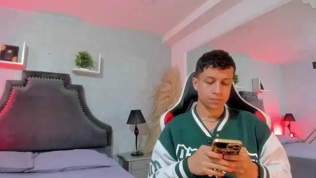 AgarEvans online show from 04/19/26, 05:18