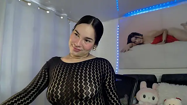 Lolitta xxx online show from 06/06/26, 09:30