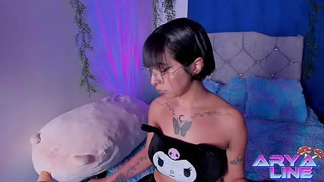 arysUwU online show from 03/21/25, 05:32