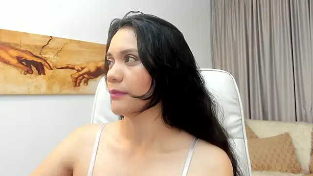 mariiana murillo01 online show from 10/21/25, 03:51