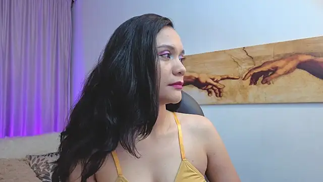 Snapshot of mariiana_murillo01 chatting on 06/20/26, 03:53 mariiana murillo01 online show from 06/20/26, 03:53