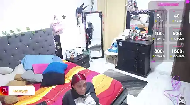 Pocahontaslovex online show from 12/18/24, 01:26