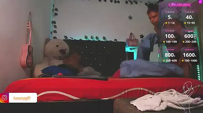 Pocahontaslovex online show from 12/20/24, 12:05