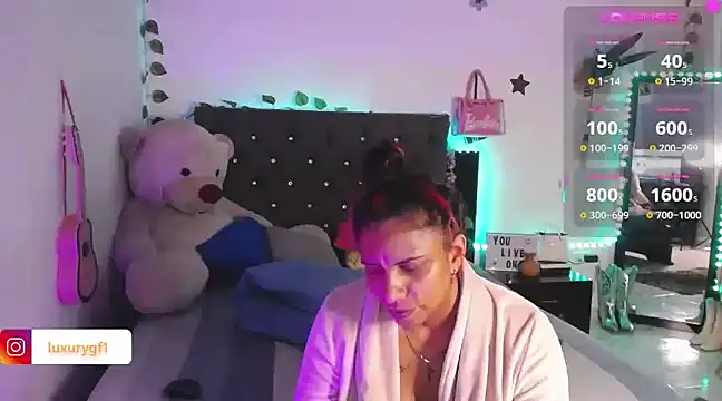 Pocahontaslovex online show from 01/12/25, 04:18