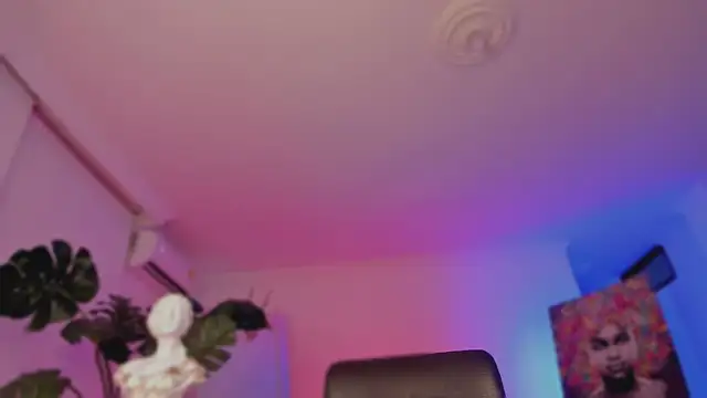 Taylor  foxxx online show from 02/06/25, 04:10