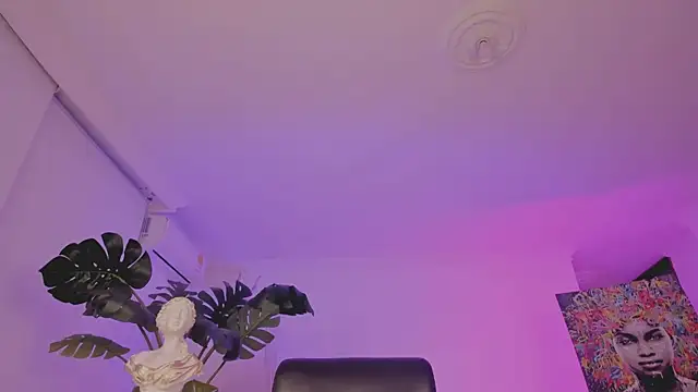 Taylor  foxxx online show from 03/04/25, 04:17