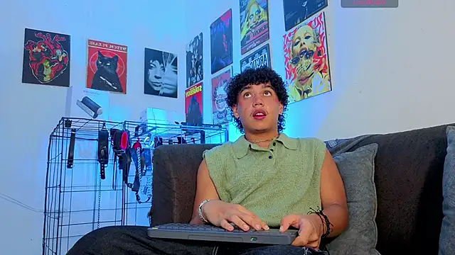 Snapshot of GaelOconner chatting on 10/19/25, 01:28 GaelOconner online show from 10/19/25, 01:28