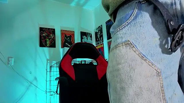 Snapshot of GaelOconner chatting on 11/12/25, 03:29 GaelOconner online show from 11/12/25, 03:29