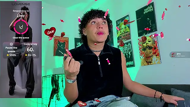 Snapshot of GaelOconner chatting on 11/25/25, 02:11 GaelOconner online show from 11/25/25, 02:11