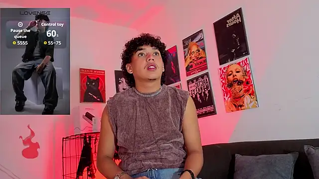 Snapshot of GaelOconner chatting on 11/30/25, 02:04 GaelOconner online show from 11/30/25, 02:04