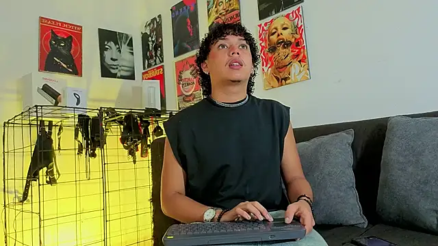 Snapshot of GaelOconner chatting on 12/05/25, 04:10 GaelOconner online show from 12/05/25, 04:10