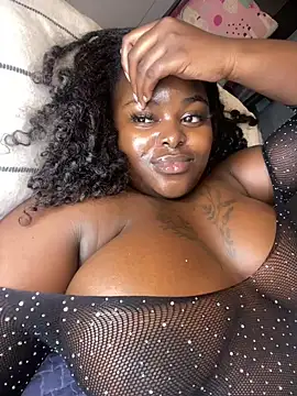 Snapshot of Honeycoco0211 chatting on 02/22/25, 09:01 Honeycoco0211 online show from 02/22/25, 09:01