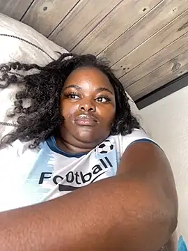 Snapshot of Honeycoco0211 chatting on 03/10/25, 04:49 Honeycoco0211 online show from 03/10/25, 04:49