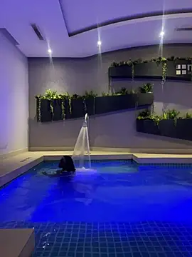 Snapshot of Honeycoco0211 chatting on 03/11/25, 01:23 Honeycoco0211 online show from 03/11/25, 01:23