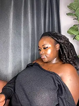 Snapshot of Honeycoco0211 chatting on 09/09/25, 07:35 Honeycoco0211 online show from 09/09/25, 07:35