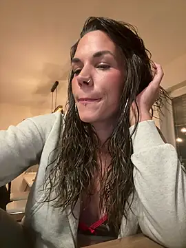 Lady Knaller online show from 04/17/26, 07:17