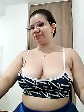 Danzel1105 online show from 02/05/25, 03:42