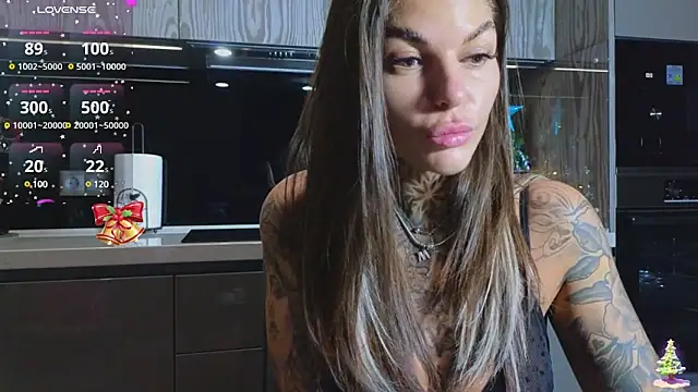 Snapshot of tattooedBabyy chatting on 01/02/25, 11:52 tattooedBabyy online show from 01/02/25, 11:52