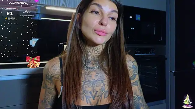 Snapshot of tattooedBabyy chatting on 01/10/25, 02:23 tattooedBabyy online show from 01/10/25, 02:23
