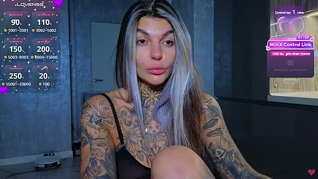 Snapshot of tattooedBabyy chatting on 01/28/25, 04:30 tattooedBabyy online show from 01/28/25, 04:30