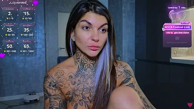 Snapshot of tattooedBabyy chatting on 01/28/25, 07:32 tattooedBabyy online show from 01/28/25, 07:32